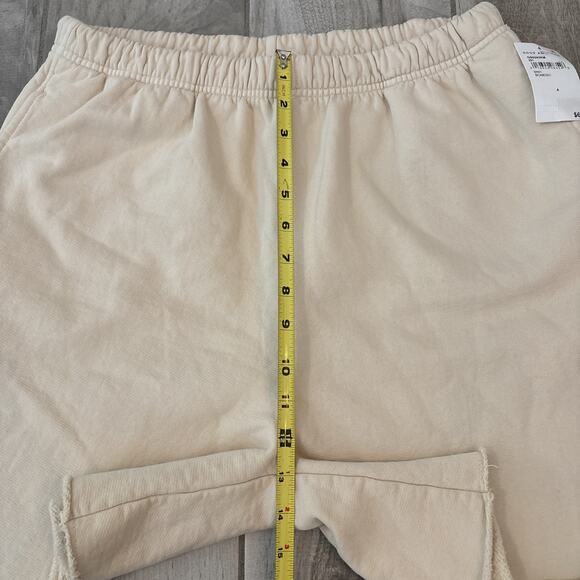 Good American Raw Hem Pull On Sweat Shorts Bone White Size 4 NWT - Picture 7 of 8